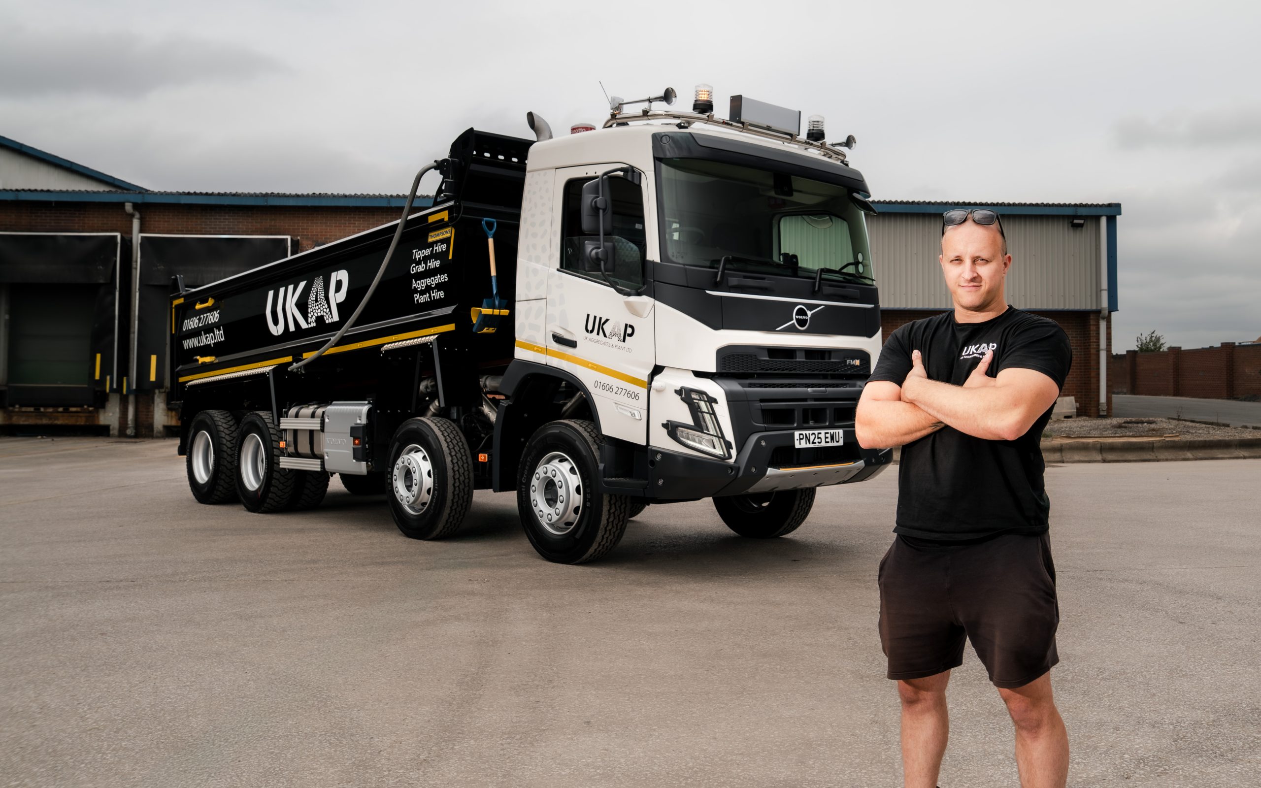 A member of UKAP ready to do a tipper hire job